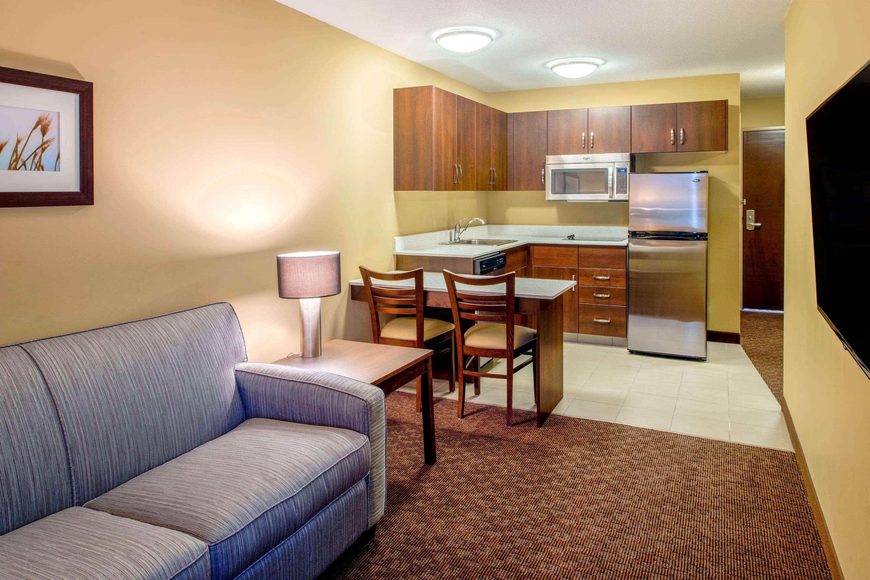 Microtel Inn & Suites By Wyndham Ред Дир Экстерьер фото